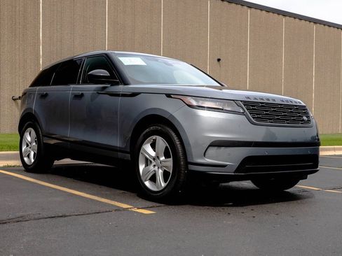 Used 2025 Land Rover Range Rover Velar S AWD/4WD image 2