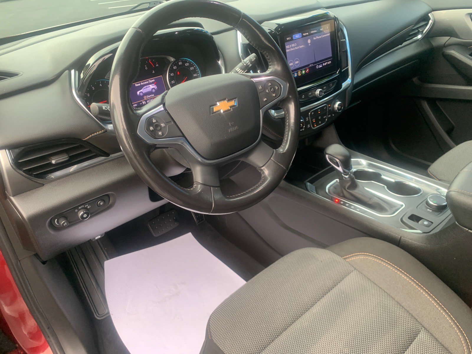 Used 2021 Chevrolet Traverse LT FWD image 7
