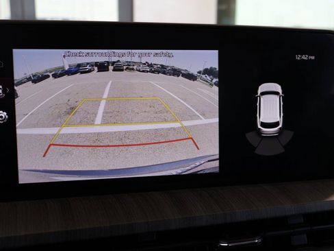 Used 2023 Kia Telluride EX w/ EX Captain's Chair Package FWD image 37