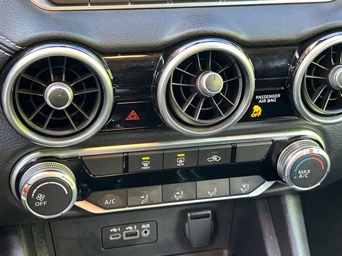 Used 2023 Nissan Sentra SV image 19