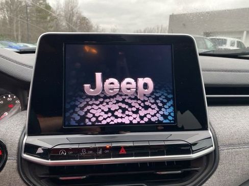 Used 2022 Jeep Compass Latitude image 20