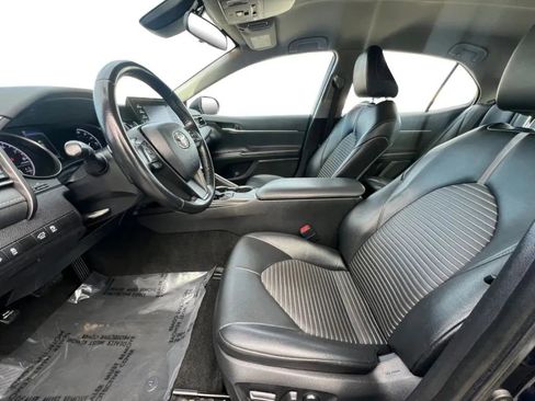 Used 2021 Toyota Camry SE image 9