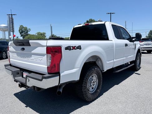 Used 2022 Ford F250 XL w/ Power Equipment Group AWD/4WD image 6