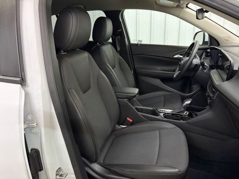 Used 2025 Buick Encore GX Preferred FWD image 35