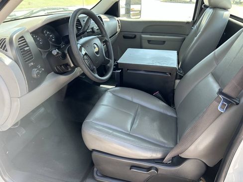 Used 2013 Chevrolet Silverado 1500 W/T RWD image 16