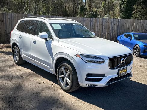 Used 2019 Volvo XC90 T5 Momentum image 16