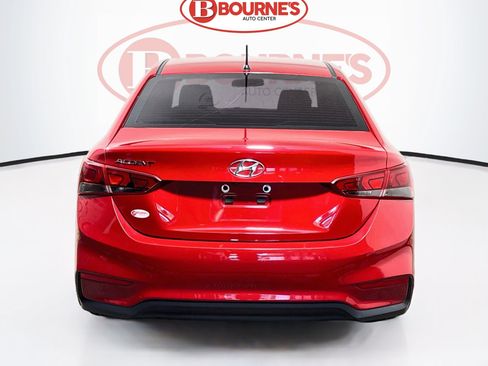 Used 2022 Hyundai Accent SE w/ Cargo Package FWD image 7