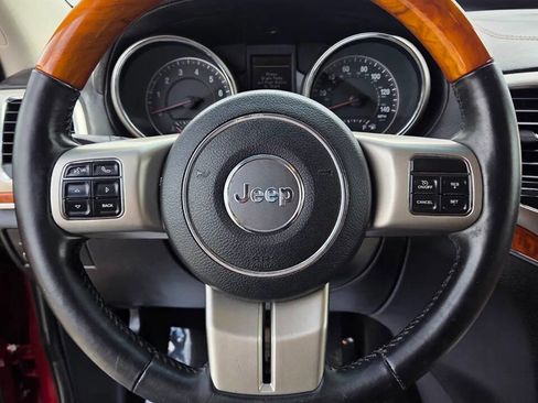 Used 2012 Jeep Grand Cherokee Overland AWD/4WD image 9