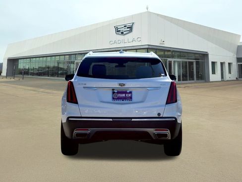 Used 2021 Cadillac XT5 Premium Luxury image 5