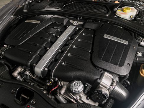 Used 2009 Bentley Flying Spur Flying Spur Speed w/ Convenience Specification Pkg image 16