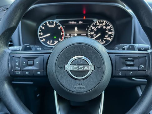 Used 2022 Nissan Rogue S image 20