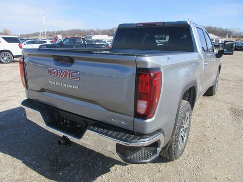 New 2026 GMC Sierra 1500 SLE w/ Max Trailering Package image 5