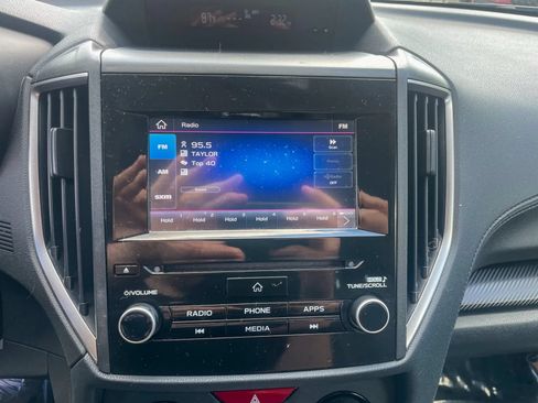 Used 2019 Subaru Crosstrek 2.0i Premium AWD/4WD image 20