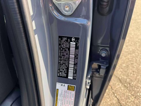 Used 2026 Toyota Prius Plug-In Hybrid FWD image 13