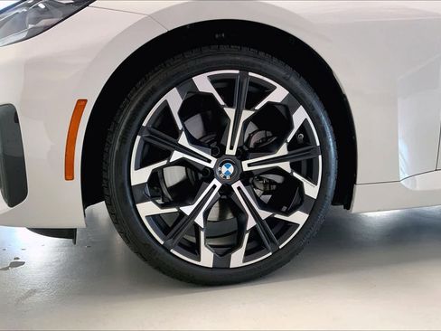 Used 2025 BMW 230i xDrive Coupe w/ Convenience Package image 8