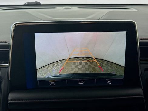 Used 2022 Chevrolet Tahoe RST w/ Sport Performance Package image 16