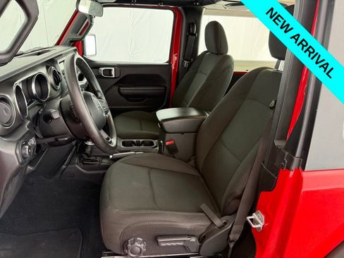 Used 2022 Jeep Wrangler Sport AWD/4WD image 6