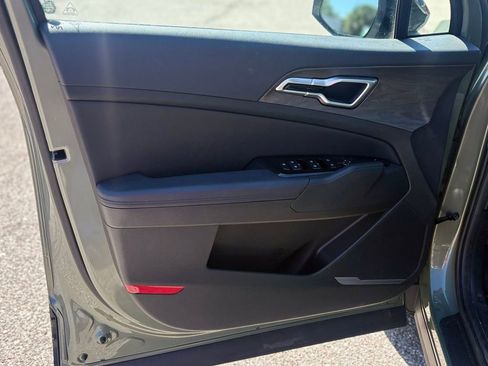 Used 2025 Kia Sportage X-Line w/ Premium Package image 10