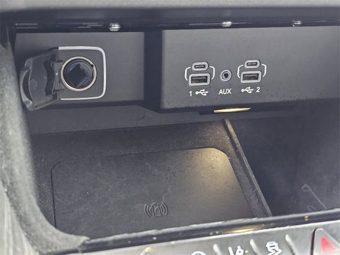 Used 2024 Jeep Wagoneer L Series II image 22