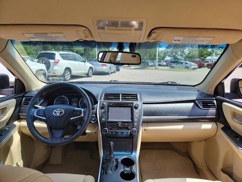 Used 2016 Toyota Camry XLE FWD image 18