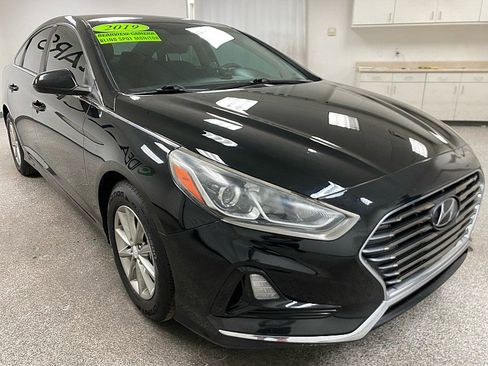 Used 2019 Hyundai Sonata SE image 3