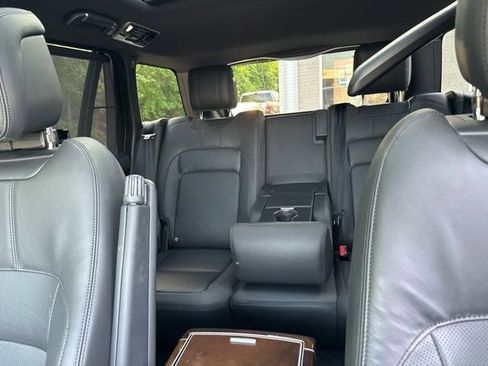 Used 2020 Land Rover Range Rover Long Wheelbase HSE image 23