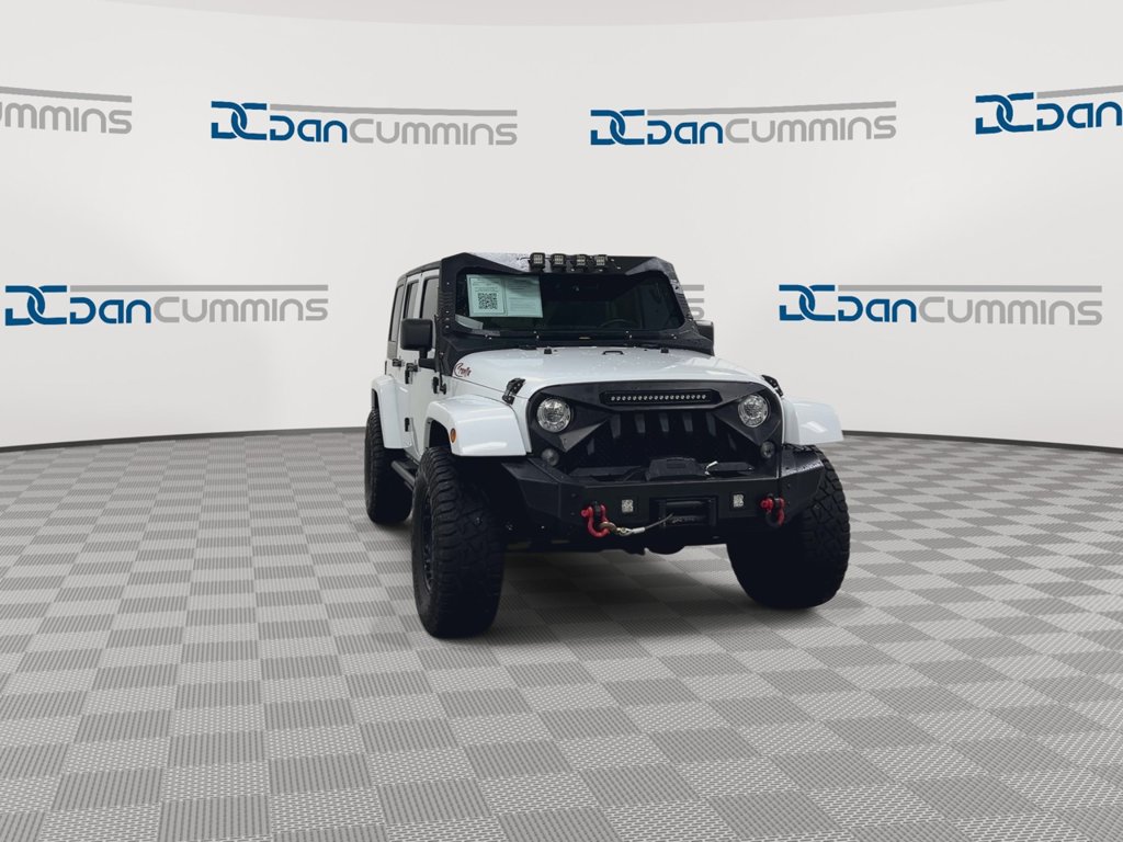Used 2018 Jeep Wrangler Unlimited Sahara AWD/4WD image 3
