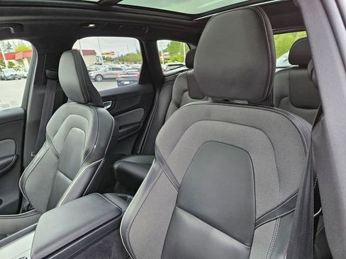 Used 2024 Volvo XC60 T8 Ultimate w/ Protection Package AWD/4WD image 17