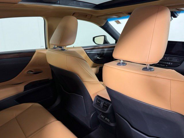 Used 2025 Lexus ES 350 w/ Premium Package FWD image 26
