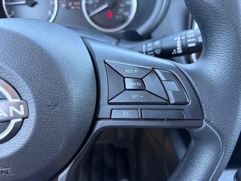 Used 2025 Nissan Kicks Play S FWD image 9
