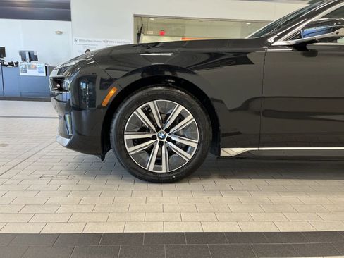 Certified 2024 BMW i7 eDrive50 w/ Executive Package image 5