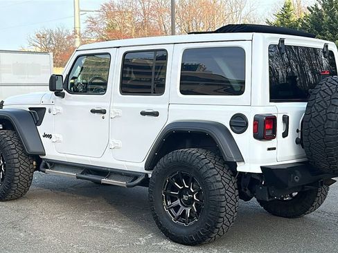 Used 2022 Jeep Wrangler Unlimited Sport image 4