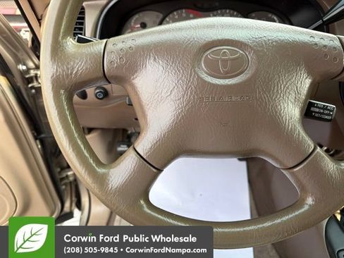 Used 2001 Toyota Sequoia SR5 AWD/4WD image 15