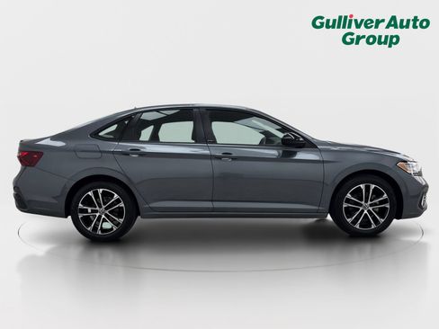 Used 2024 Volkswagen Jetta Sport FWD image 10