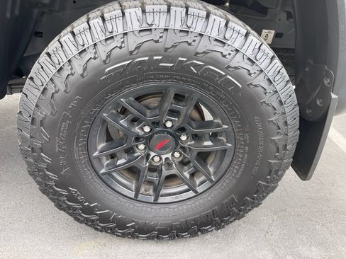 Used 2023 Toyota Tacoma TRD Off-Road w/ Advanced Technology Package AWD/4WD image 3