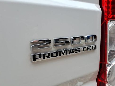 Used 2024 RAM ProMaster 2500 w/ Convenience Group FWD image 33