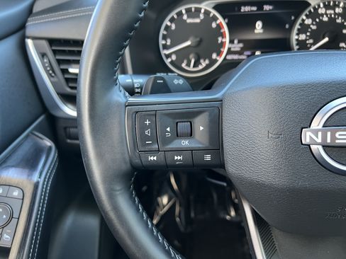 Used 2025 Nissan Rogue SV AWD/4WD image 25