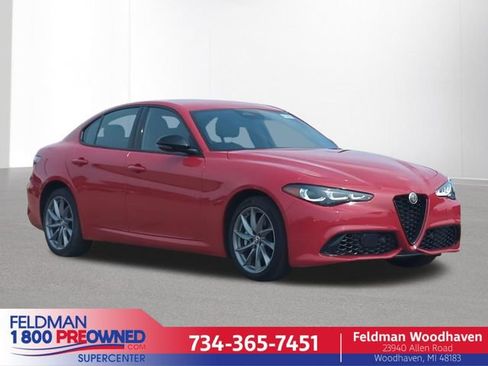 Used 2025 Alfa Romeo Giulia AWD image 1