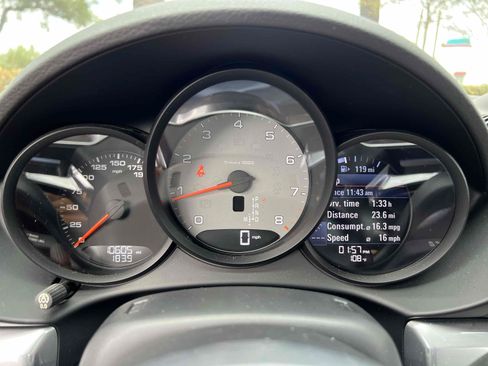 Used 2017 Porsche 718 Cayman S RWD image 5