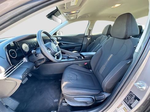 Used 2024 Hyundai Elantra SEL image 20