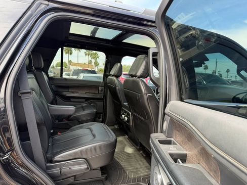 Used 2021 Ford Expedition Limited RWD image 30