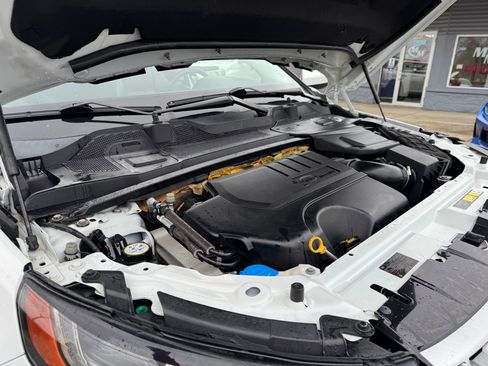 Used 2018 Land Rover Discovery Sport HSE image 56