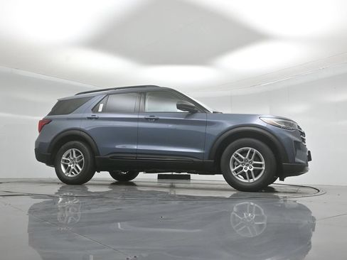 New 2026 Ford Explorer Active RWD image 45