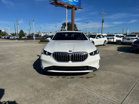Certified 2025 BMW 530i image 2