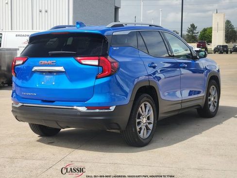 Used 2024 GMC Terrain SLT FWD image 7