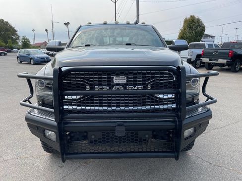 Used 2018 RAM 3500 Laramie Longhorn image 9