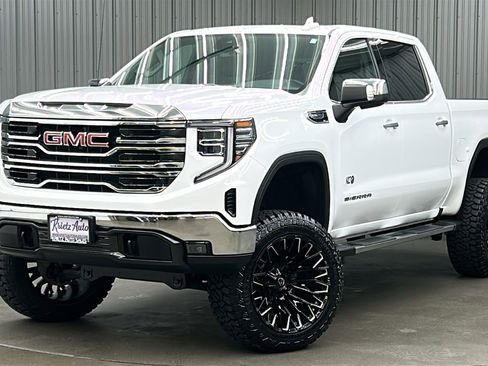 Used 2023 GMC Sierra 1500 SLT image 1
