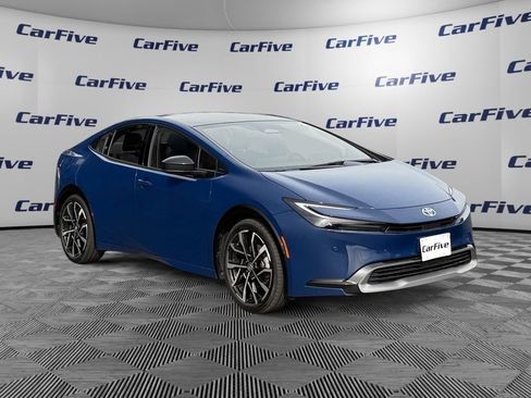 Used 2024 Toyota Prius Prime Premium FWD image 8
