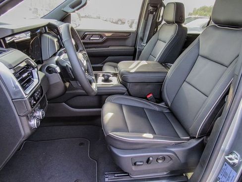 New 2026 GMC Yukon XL Elevation image 14