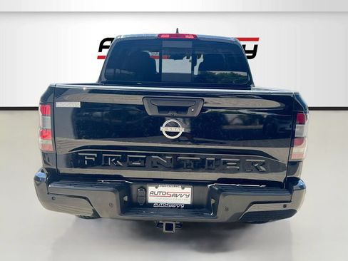 Used 2023 Nissan Frontier SV w/ SV Convenience Package AWD/4WD image 6